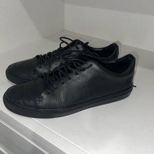 Like new Thursday Everyday black leather low top sneaker